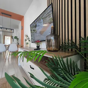 https://magec-holiday-tenerife.adeje-hotels.com